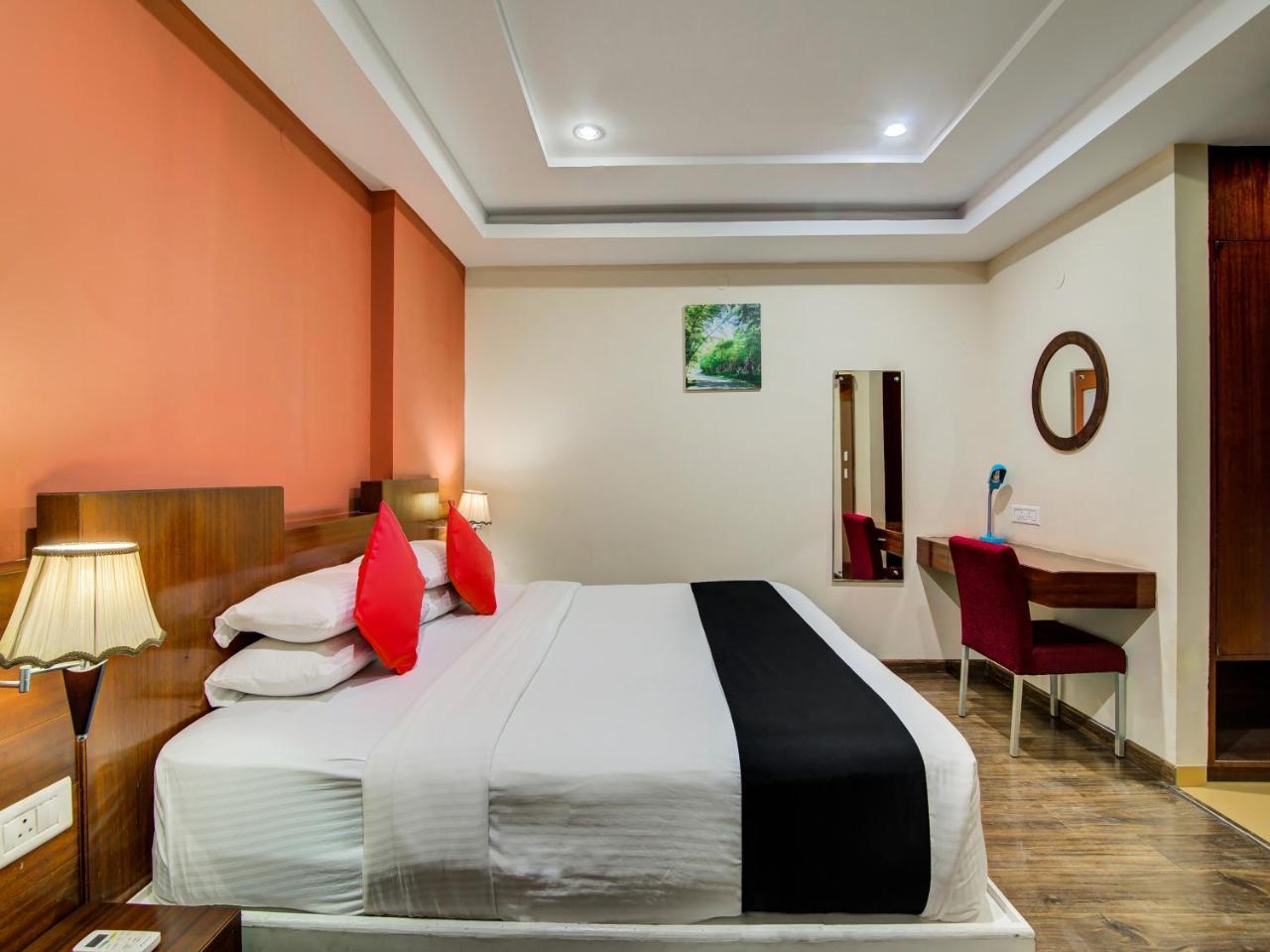 Gardeenia Comfortes Suites-Fully Vaccinated Staff Бангалор Экстерьер фото