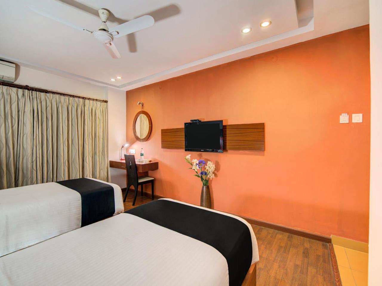 Gardeenia Comfortes Suites-Fully Vaccinated Staff Бангалор Экстерьер фото