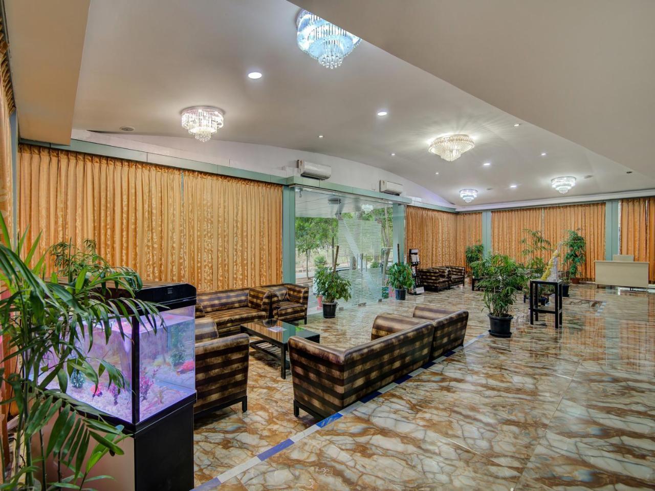 Gardeenia Comfortes Suites-Fully Vaccinated Staff Бангалор Экстерьер фото