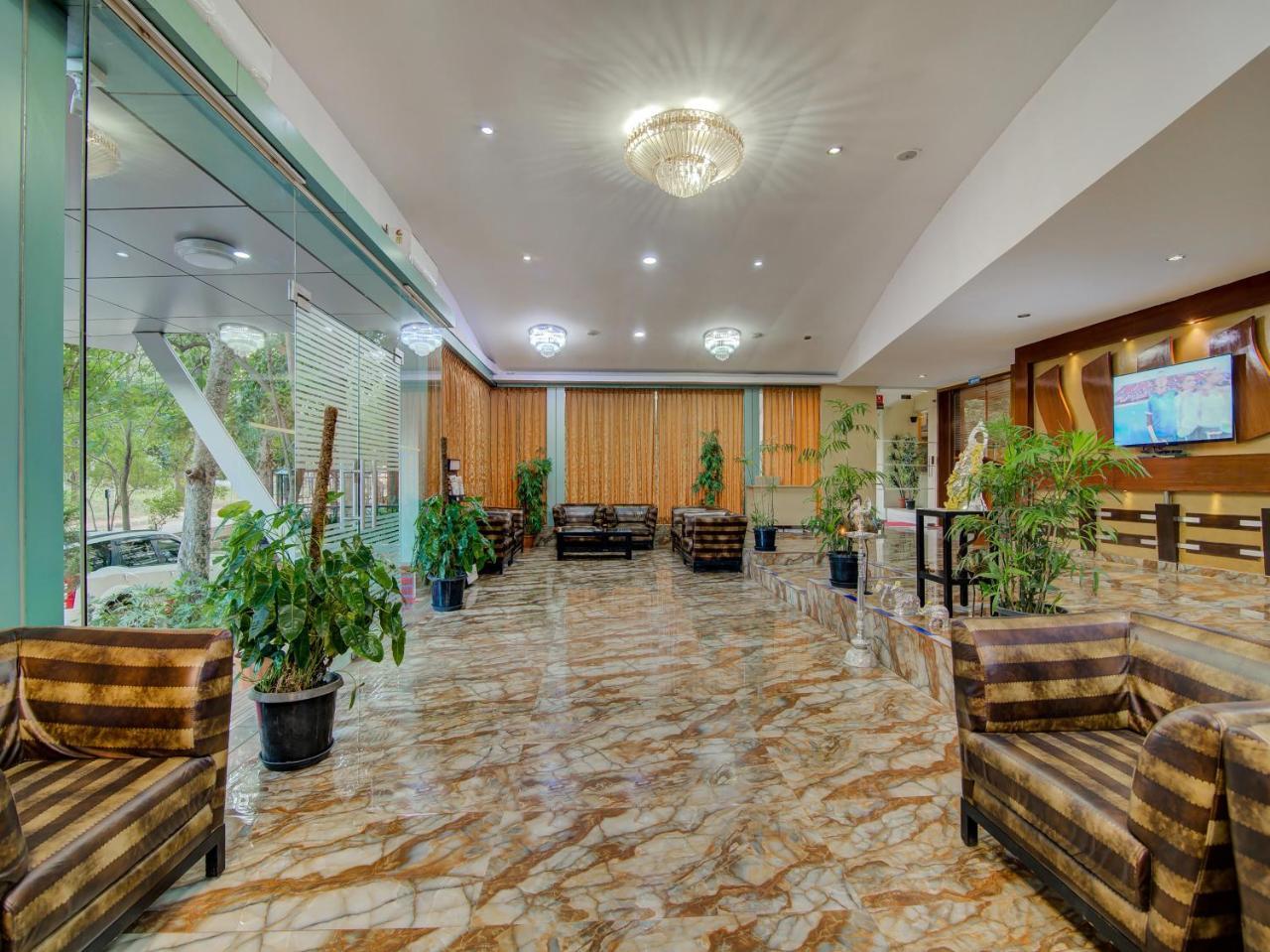 Gardeenia Comfortes Suites-Fully Vaccinated Staff Бангалор Экстерьер фото